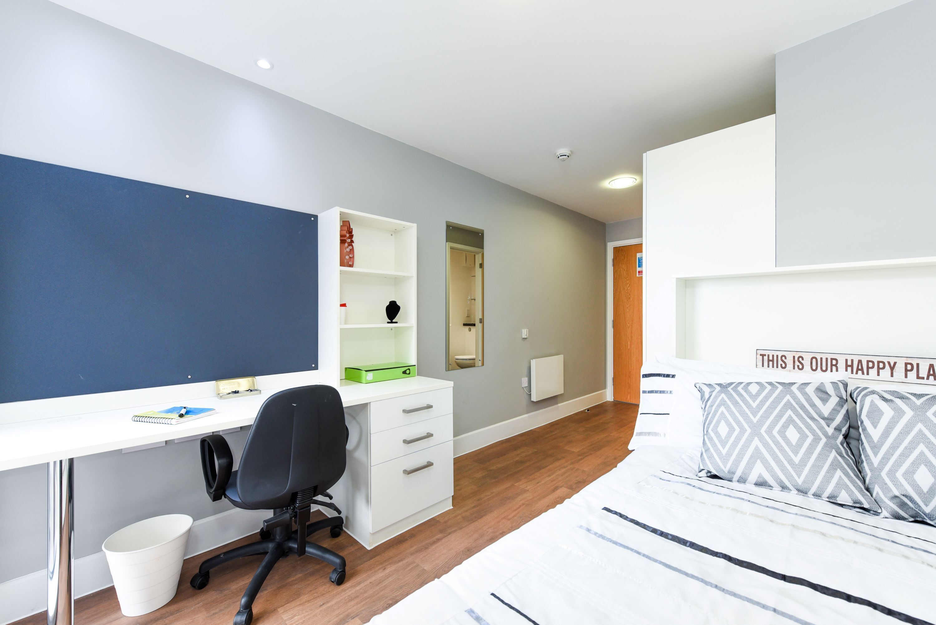 Ensuite Bronze